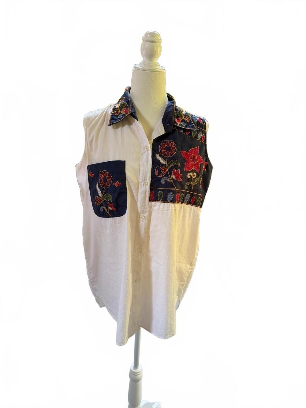Vintage At Last Boho Western Embroidered Sleeveless Top White Retro 90's